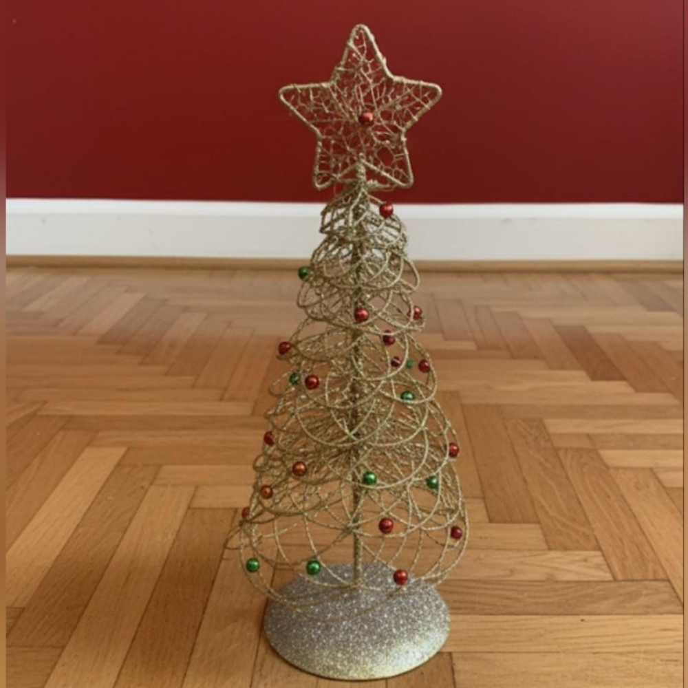 GLITTERY GOLD WIRE CHRISTMAS TREE WITH BEADS, APPROX. 10" TALL.
